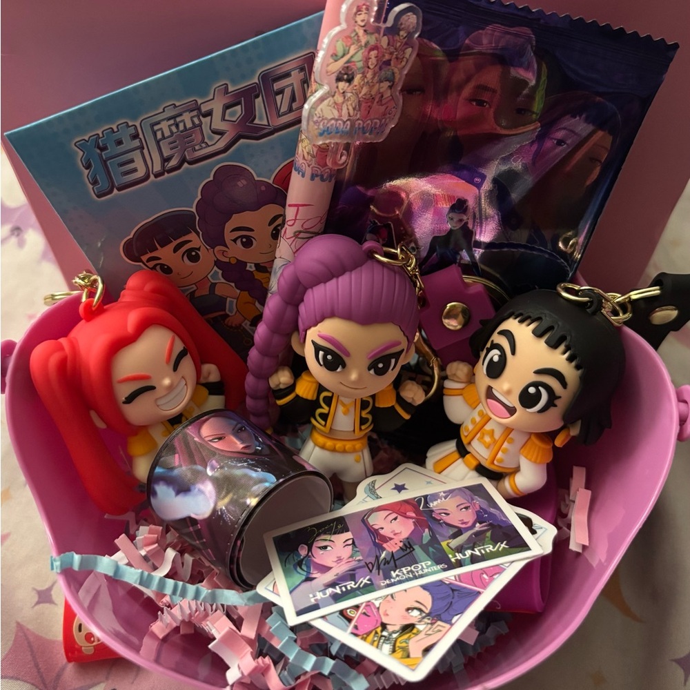 Kpop demon hunters Easter basket Keychain Set